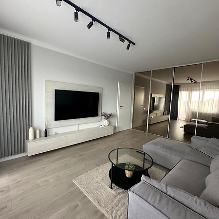 Sunset View Bucharest Apartment Exterior photo