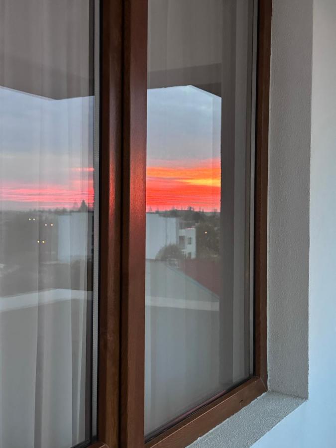 Sunset View Bucharest Apartment Exterior photo